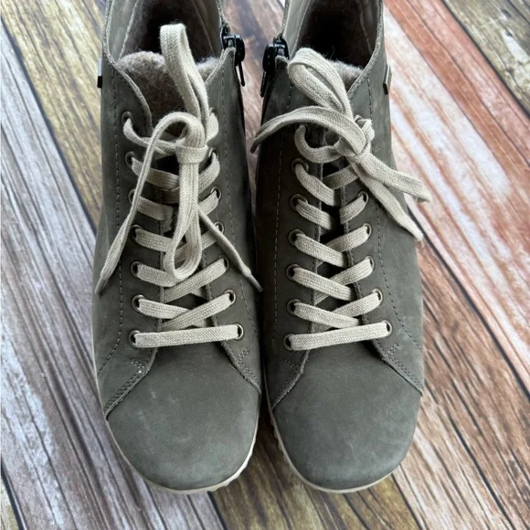 Remonte by Rieker Green Leather Dorndof Liv Side Zip Booties Women's Size 40 - Picture 2 of 6